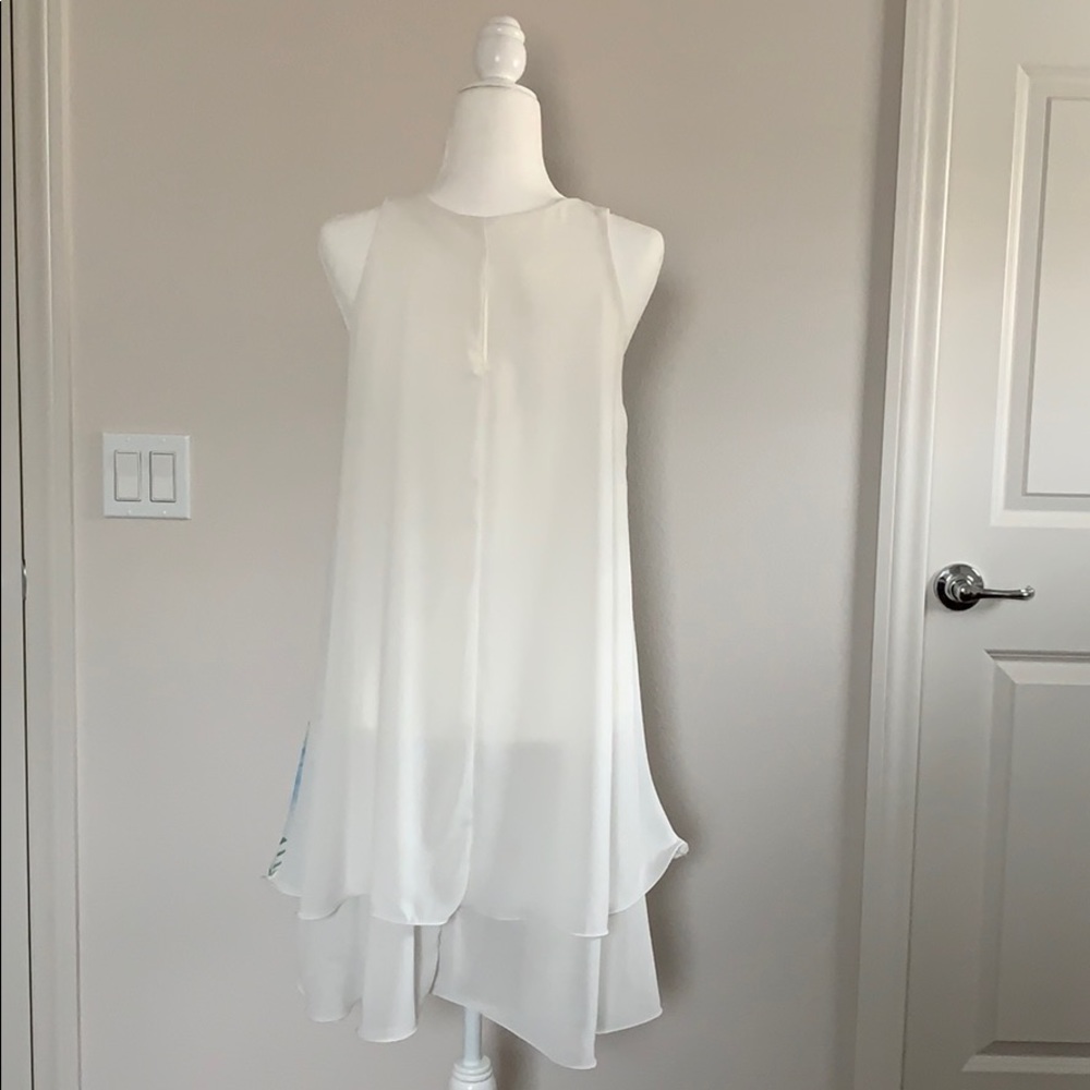 White with flowers dress - Picture 3 of 4
